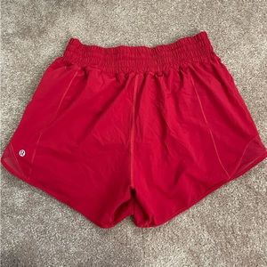 Lululemon Hotty Hot Low Rise Lined Shorts 4”
